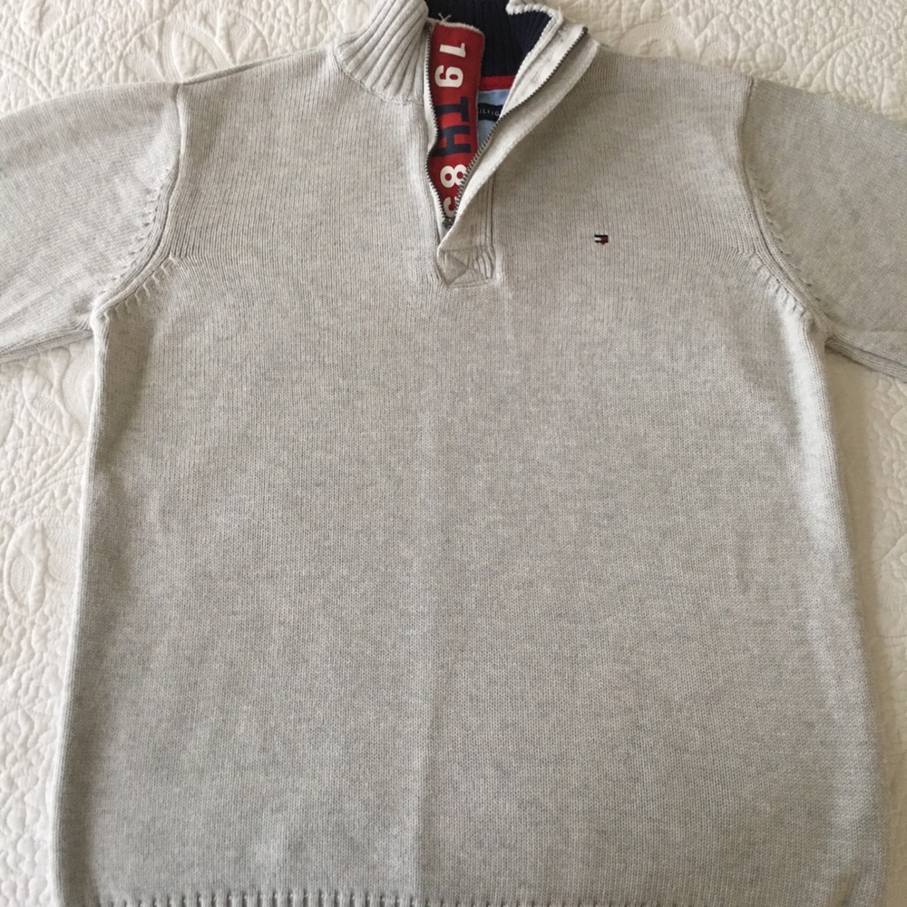 Tommy Hilfiger Boy’s Sweater (Size 16/18)